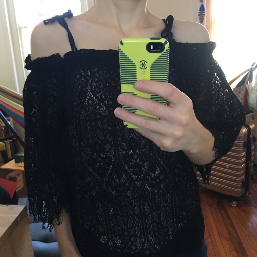 **SOLD** Bebe S Women’s Black Lace Top